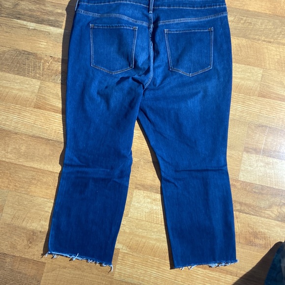 Old Navy Power Slim Straight - Picture 5 of 13